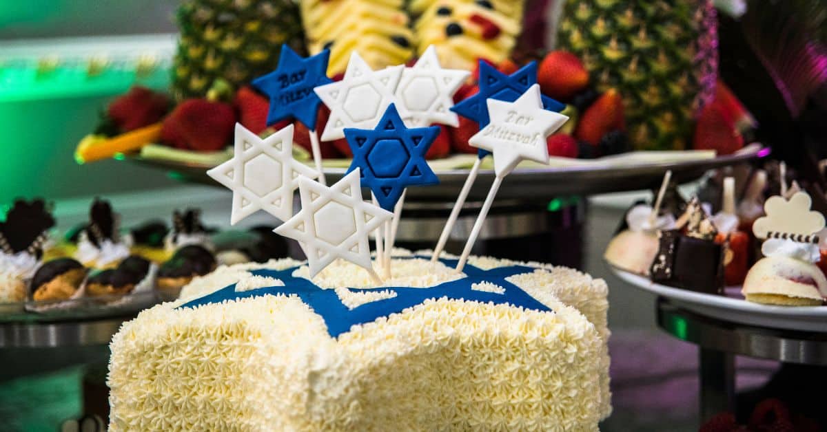 רוצים לחגוג בר מצווה בכותל? אלו הספקים שכדאי לסגור